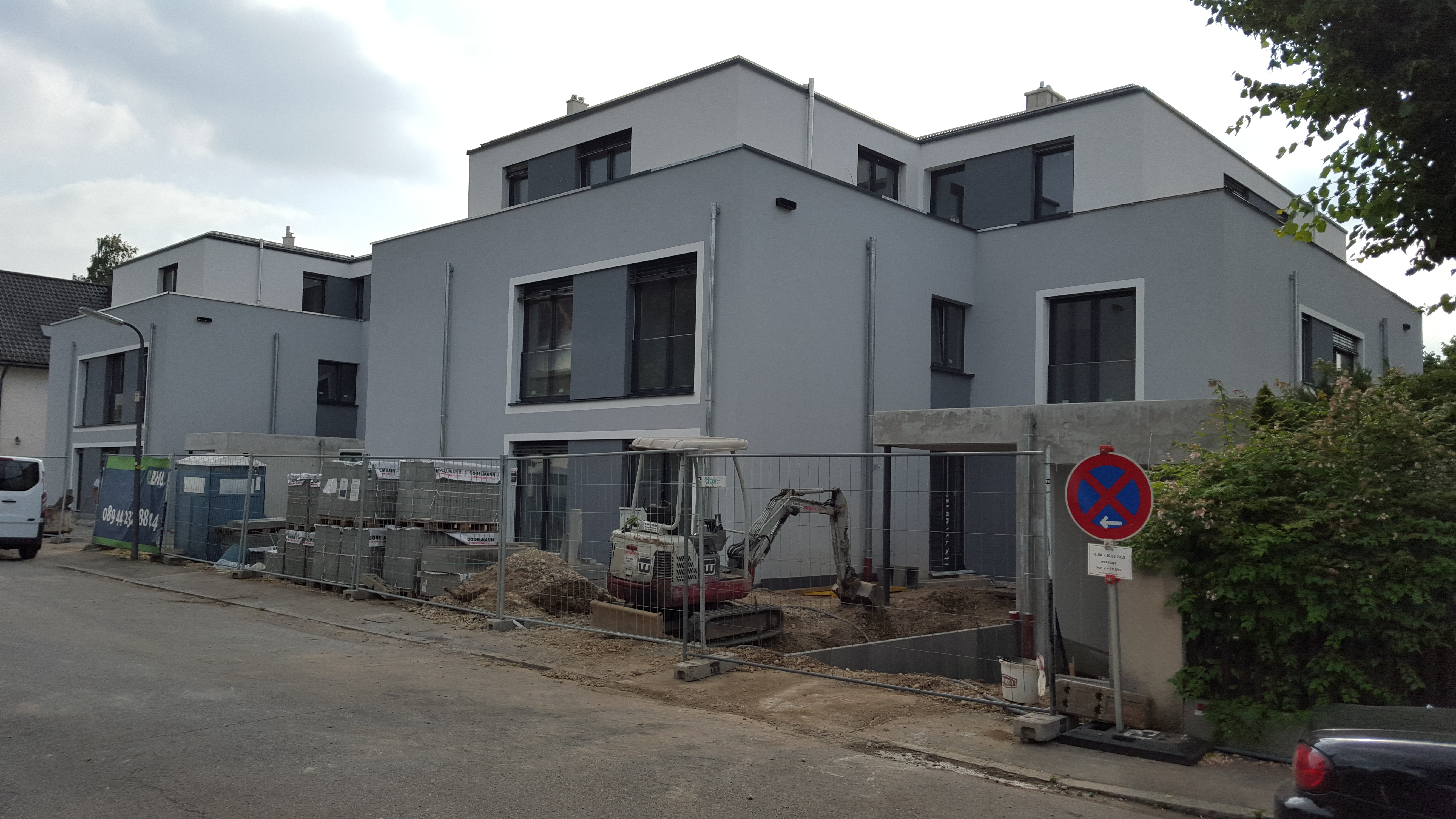 2 Mehrfamilien Häuser mit jeweils 6 Wohneinheiten