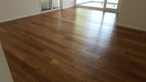 2 Mehrfamilien Häuser mit jeweils 6 Wohneinheiten Eiche Kulm XXL 2 Schichtparkett geölt